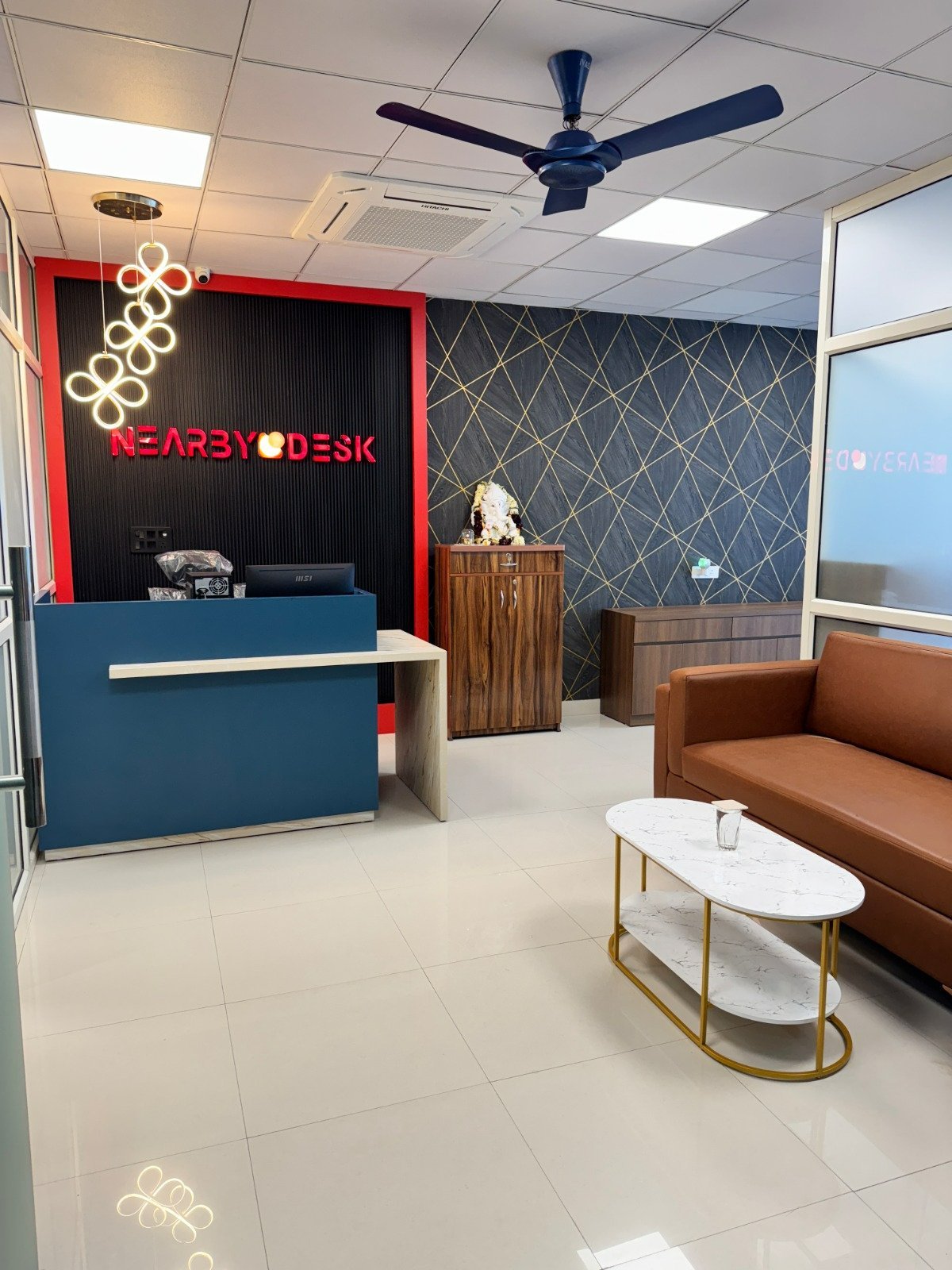 Nearby Desk coworking space in New Delhi, India 1