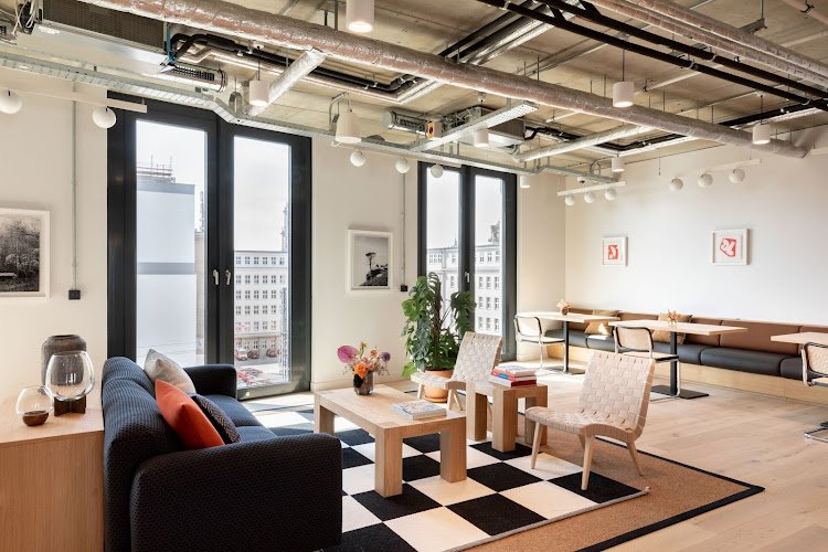 WeWork - Alexanderplatz - Private Büroflächen und Coworking coworking space in Berlin, Germany 1