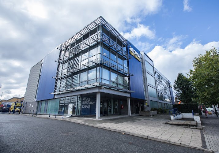 Access Self Storage Acre Lane coworking space in London, United Kingdom of Great Britain and Northern Ireland 1