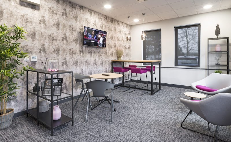 Pure Offices Oxford coworking space in Oxford, United Kingdom of Great Britain and Northern Ireland 1
