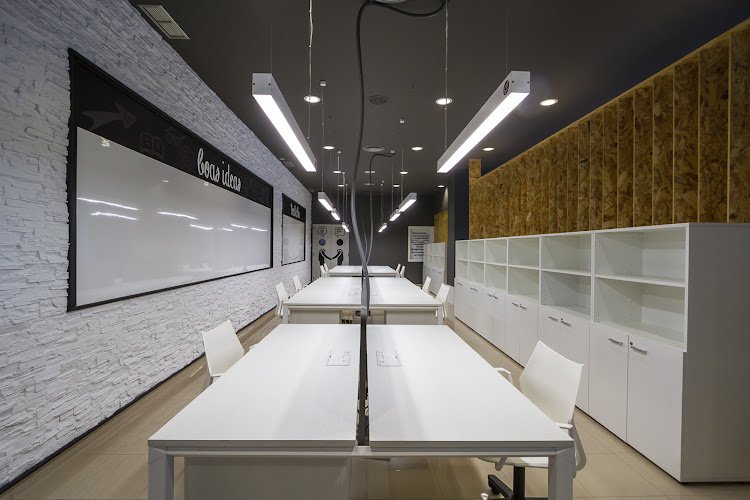 Coworking - A Pobra do Caramiñal coworking space in A Pobra do Caramiñal, Spain 1