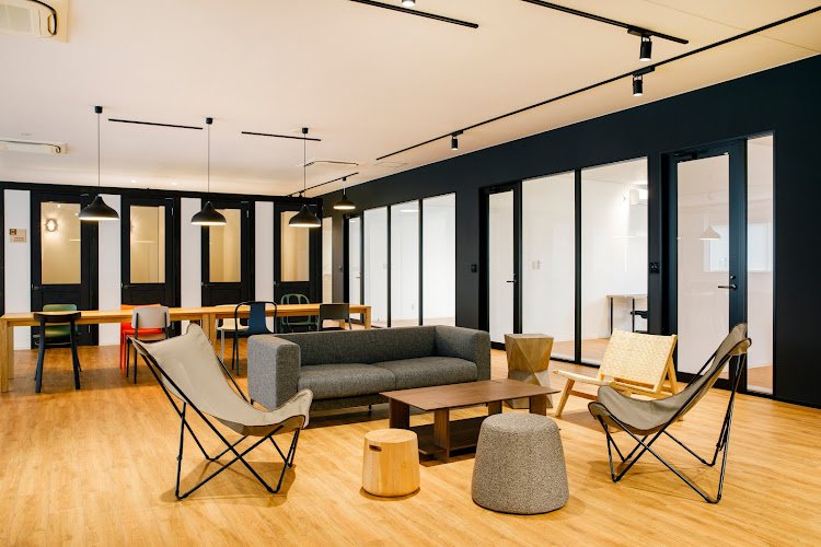 金沢のシェアオフィス・コワーキングスペース LIFE GARDEN coworking space in Kanazawa, Japan 1
