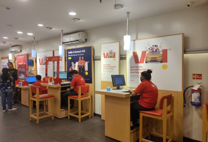 Vi - Vodafone Idea Store coworking space in New Delhi, India 1