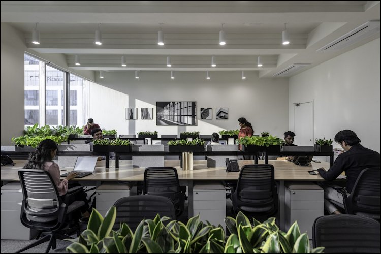UrbanWrk @ Peninsula Corporate Park, Lower Parel coworking space in Mumbai, India 1