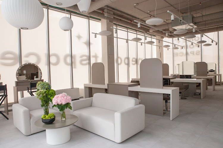Onepointspace Beauty Salon coworking space in Lisbon, Portugal 1