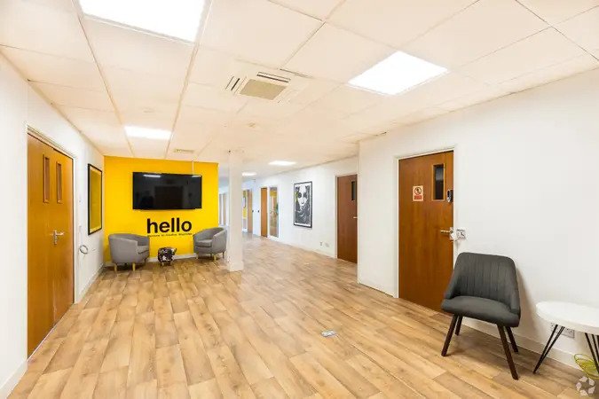 IncuHive Weybridge coworking space in Weybridge, United Kingdom of Great Britain and Northern Ireland 1