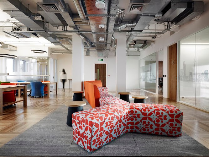 Us&Co Monument | Premium Office Space & Meeting Rooms coworking space in London, United Kingdom of Great Britain and Northern Ireland 1