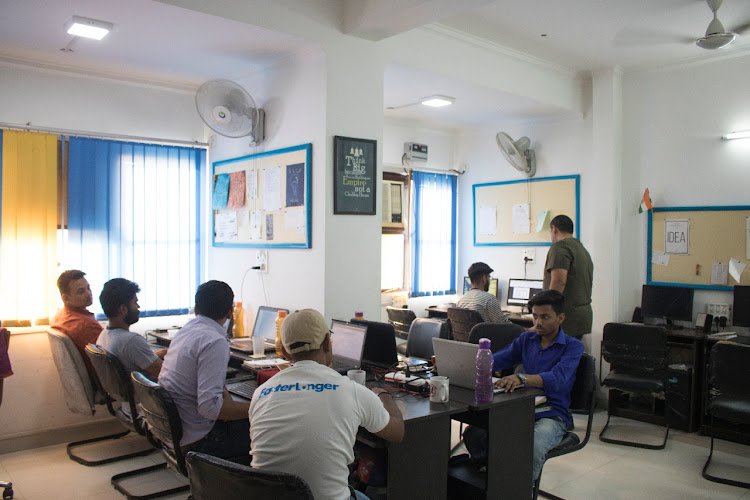 Worken' coworking space in New Delhi, Delhi, India 1
