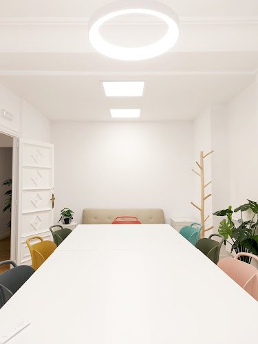 BUHUB V29 Centro de negocios / Coworking coworking space in Burgos, Spain 1