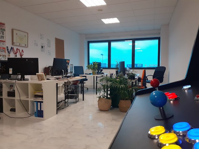 Coworking &co. Espacio de trabajo, alquiler de puestos de trabajo, coworking. coworking space in Mairena del Aljarafe, Spain 1