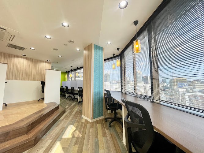 BIZcomfort神戸三宮 coworking space in Kobe, Japan 1