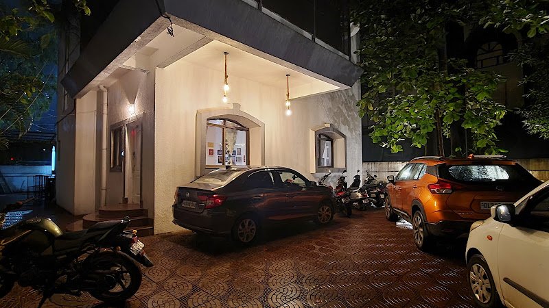 Hostel Lifespace- Twin Bungalow Hostel & CoWork with Pods, Bunks, Private Rooms coworking space in Pune, India 1
