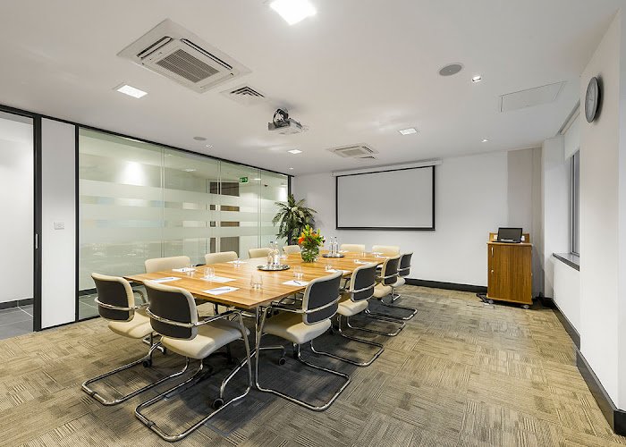 City Hub Offices - Office Space London: Serviced Offices & Managed Offices coworking space in London, United Kingdom of Great Britain and Northern Ireland 1