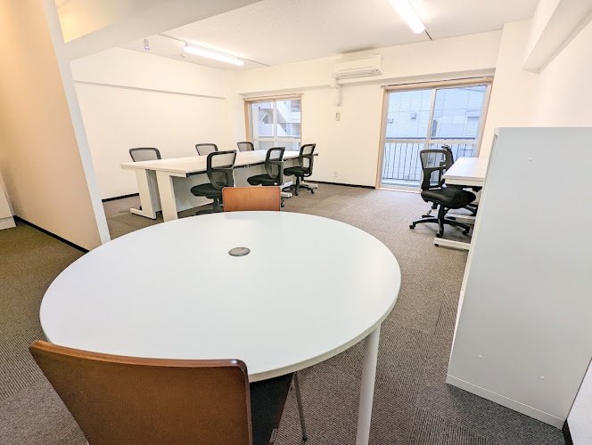 Just Office Nishi Kasai coworking space in Edogawa City, Japan 1