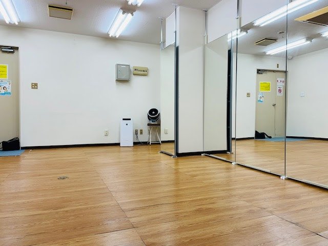 沼津のダンススタジオ MIRAI STEP (旧YOU&I) coworking space in Numazu, Japan 1