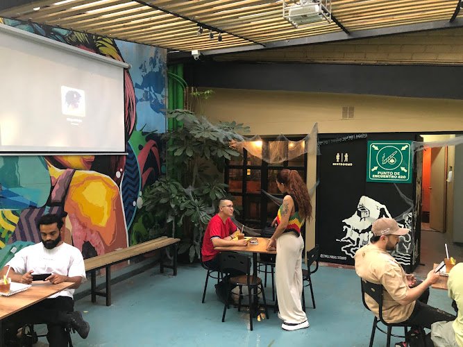 Cougheeshop coworking space in Medellín, Laureles - Estadio, Medellin, Colombia 1