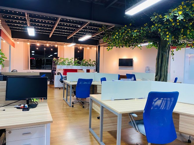 Văn phòng cho thuê Co Office coworking space in Ho Chi Minh City, Viet Nam 1