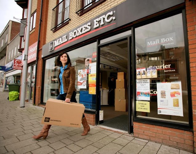 Mail Boxes Etc. Hammersmith coworking space in London, United Kingdom of Great Britain and Northern Ireland 1