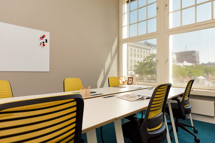 Beehive Hamburg St. Georg coworking space in Hamburg, Germany 1