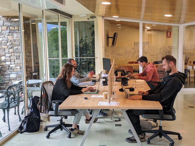 Cerdanya Cowork - Coworking rural a la Cerdanya coworking space in Prullans, Spain 1
