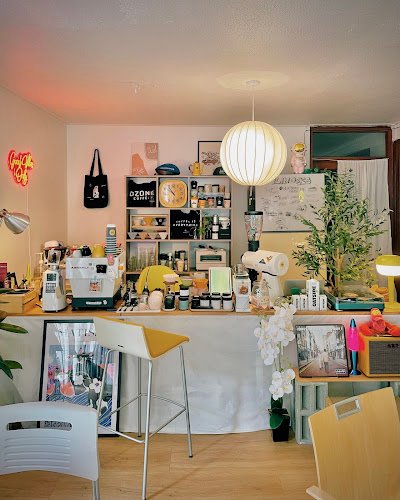 Flinders Street Cafe : Specialty Coffee & Fat Cat coworking space in Bang Sue, Thailand 1
