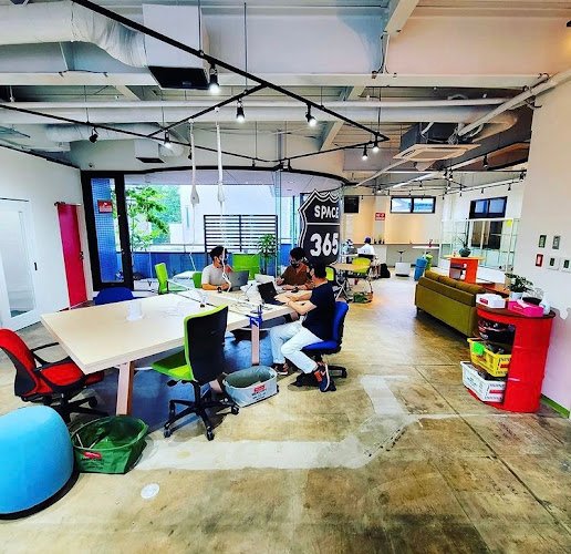 コワーキング365 coworking space in Kanazawa, Japan 1