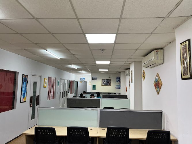 BIZYDESK – Best Coworking Space in Noida | Shared Office | Virtual Office Space | Managed Office Space Noida Sector 3 coworking space in Noida, India 1