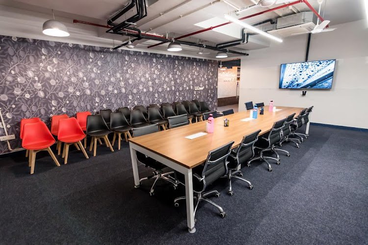 FlexiSpaces - Instantly book workspaces coworking space in New Delhi, India 1