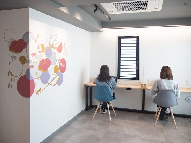 CREATIVE COMMUNITY オフィス 神楽坂店 coworking space in Shinjuku City, Japan 1