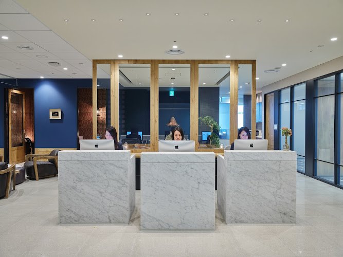 エグゼクティブセンターみなとみらいセンタービル | The Executive Centre レンタルオフィス・貸会議室 coworking space in Yokohama, Japan 1