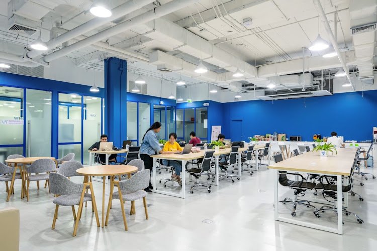 WorkWize - Serviced Office | Virtual Office | Meeting Room | Event Space | Co-working Space - The Street Ratchada coworking space in Din Daeng, Thailand 1