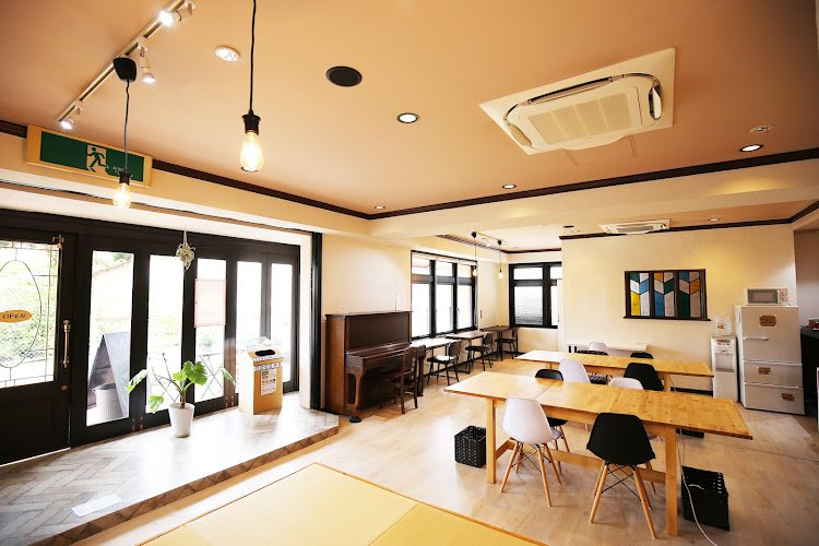 BASE宝塚(ベース宝塚) ｜株式会社宝塚デザイン coworking space in Takarazuka, Japan 1