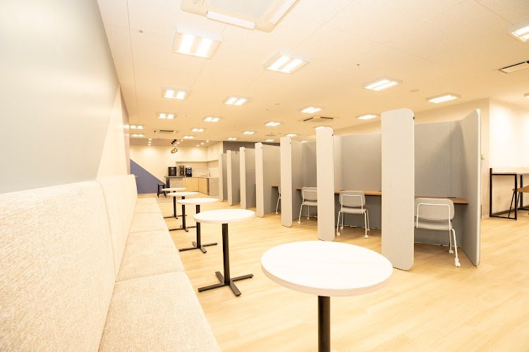 Reqree Vellenord コワーキング＆シェアオフィス リクリーヴェル・ノール布施 coworking space in Higashiosaka, Japan 1
