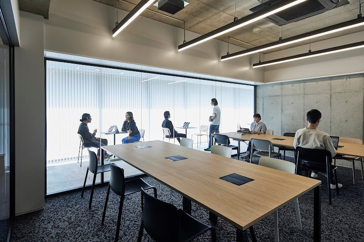 HAMMER by co-ba coworking space in Shibuya, Japan 1