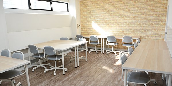 コワーキングスペースCoWork coworking space in Funabashi, Japan 1