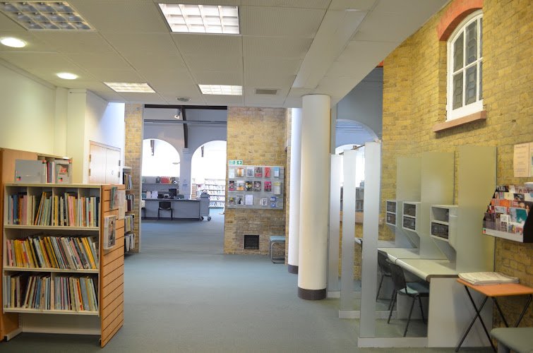 Putney Public Library coworking space in London, United Kingdom of Great Britain and Northern Ireland 1