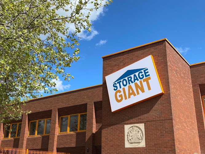 Storage Giant Self Storage Oldbury coworking space in Oldbury, United Kingdom of Great Britain and Northern Ireland 1