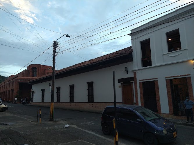 Casa Oasis Cali coworking space in Cali, Colombia 1