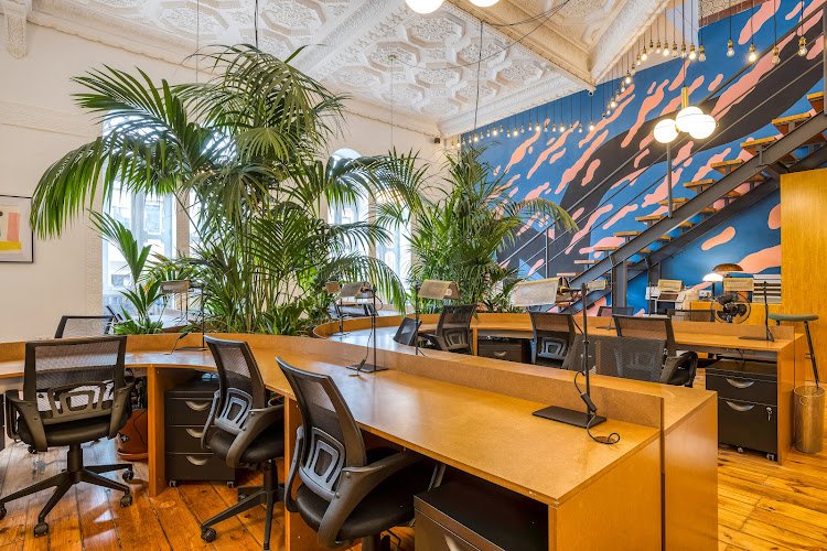 DeHouse Downtown coworking space in Porto, Portugal 1