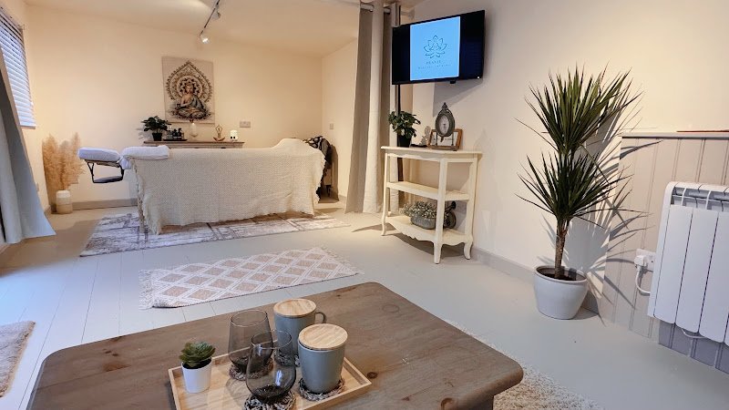 Pranee Massage & Wellness (Home-based Venue) Macclesfield, Cheshire, UK. coworking space in Macclesfield, United Kingdom of Great Britain and Northern Ireland 1