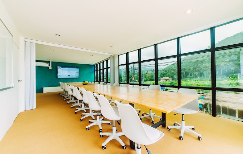 Koh Working coworking space in Ko Samui District, Thailand 1