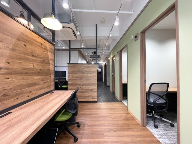 e-office by iiO coworking space in Shibuya, Japan 1