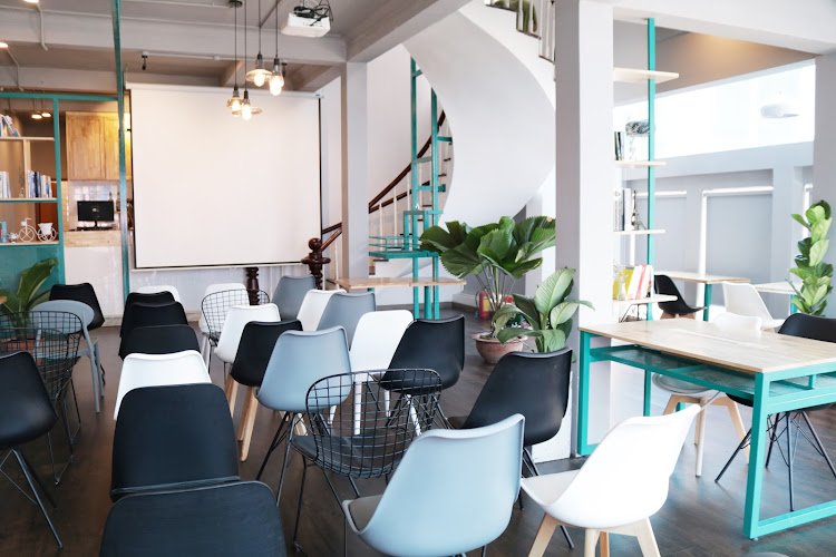 GEEK Hub Huynh Van Banh coworking space in Ho Chi Minh City, Viet Nam 1