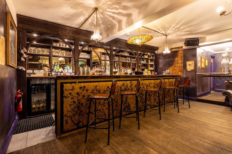 The Lucky Pig Cocktail Bar coworking space in London, United Kingdom of Great Britain and Northern Ireland 1
