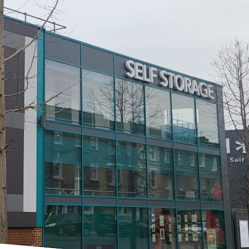 HOLD Kings Cross - Self Storage coworking space in London, United Kingdom of Great Britain and Northern Ireland 1