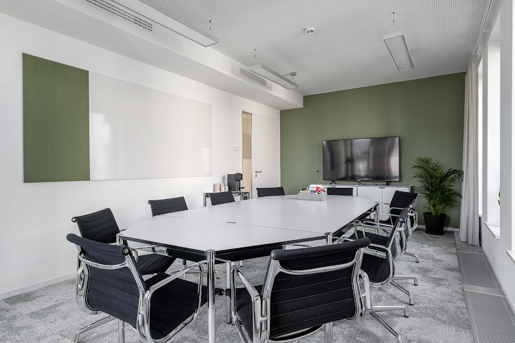 Office Club Hamburg Ballindamm coworking space in Hamburg, Germany 1