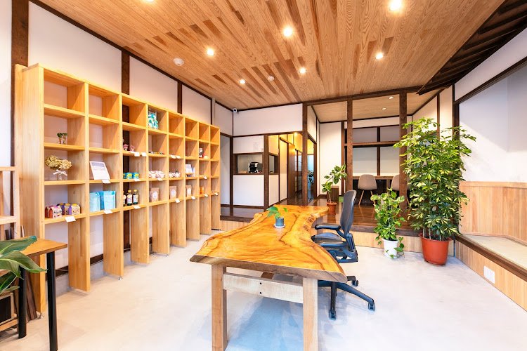 コワーキングスペース新居浜びず coworking space in Niihama, Japan 1