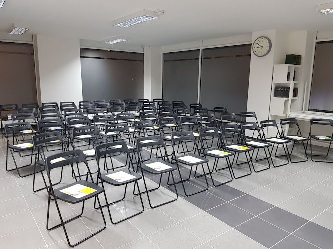R2R Wellbeing Centre coworking space in London, United Kingdom of Great Britain and Northern Ireland 1