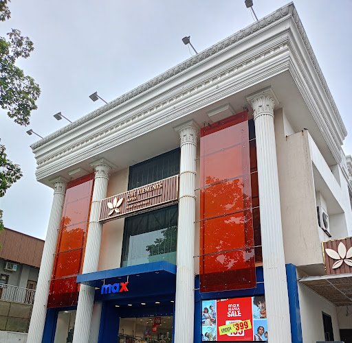 Five Elements Hotels - Delhi (Hotel North Avenue) coworking space in New Delhi, Delhi, India 1