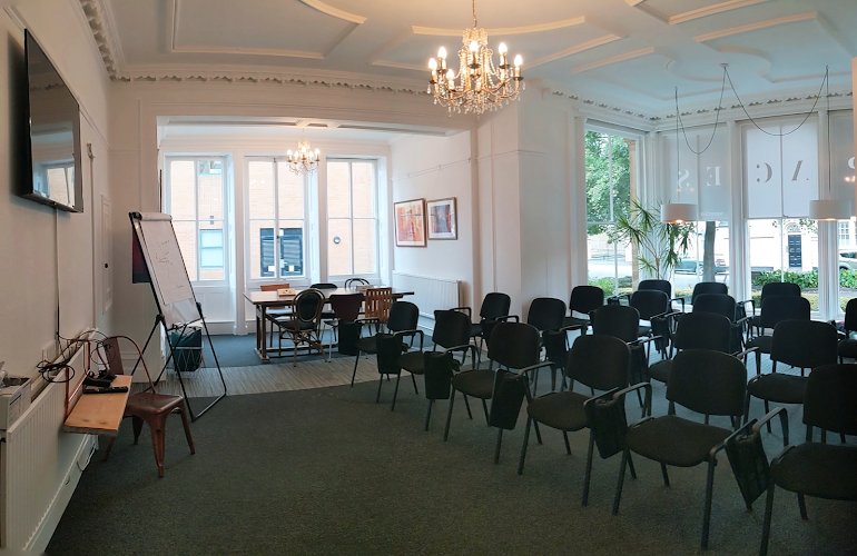 Square Feet Offices and meetings : Northampton, Oxford House, Cliftonville coworking space in Northampton, United Kingdom of Great Britain and Northern Ireland 1